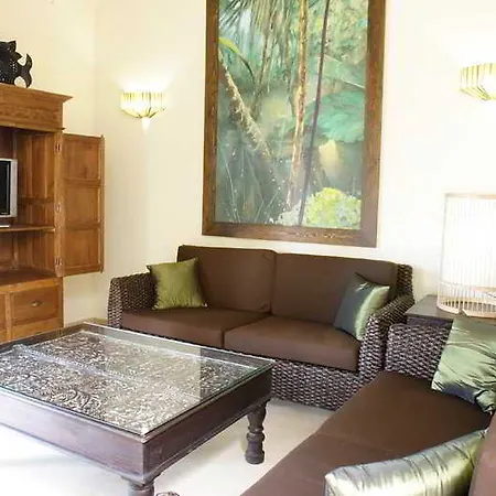 Oasis Casa Vieja